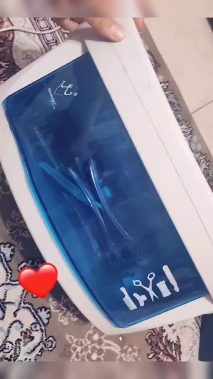 یک دستگاه استریل کننده لوازم ارایشگاهی و ابزار|آرایشگاه و سالنهای زیبایی|تهران, هفده شهریور|دیوار