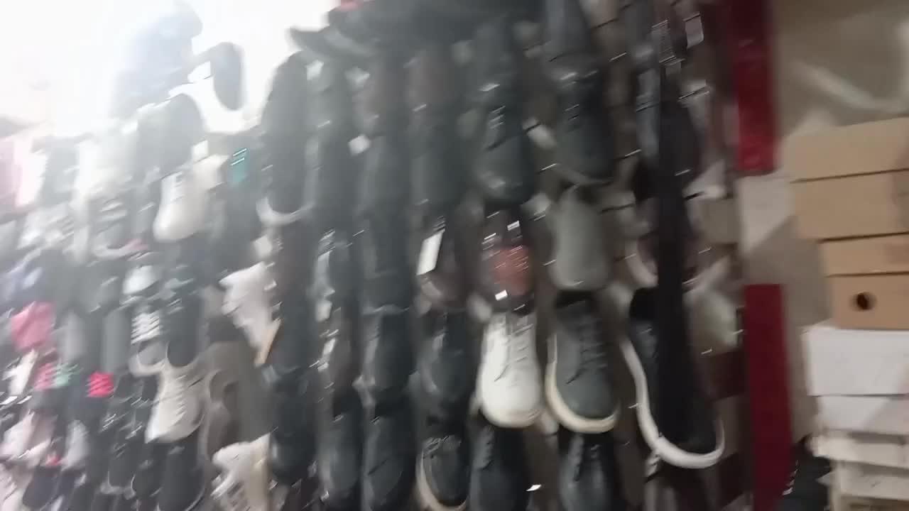 فروش تمام اجناس کفش و دمپایی وقفسه|کیف، کفش، کمربند|نسیم‌شهر, |دیوار