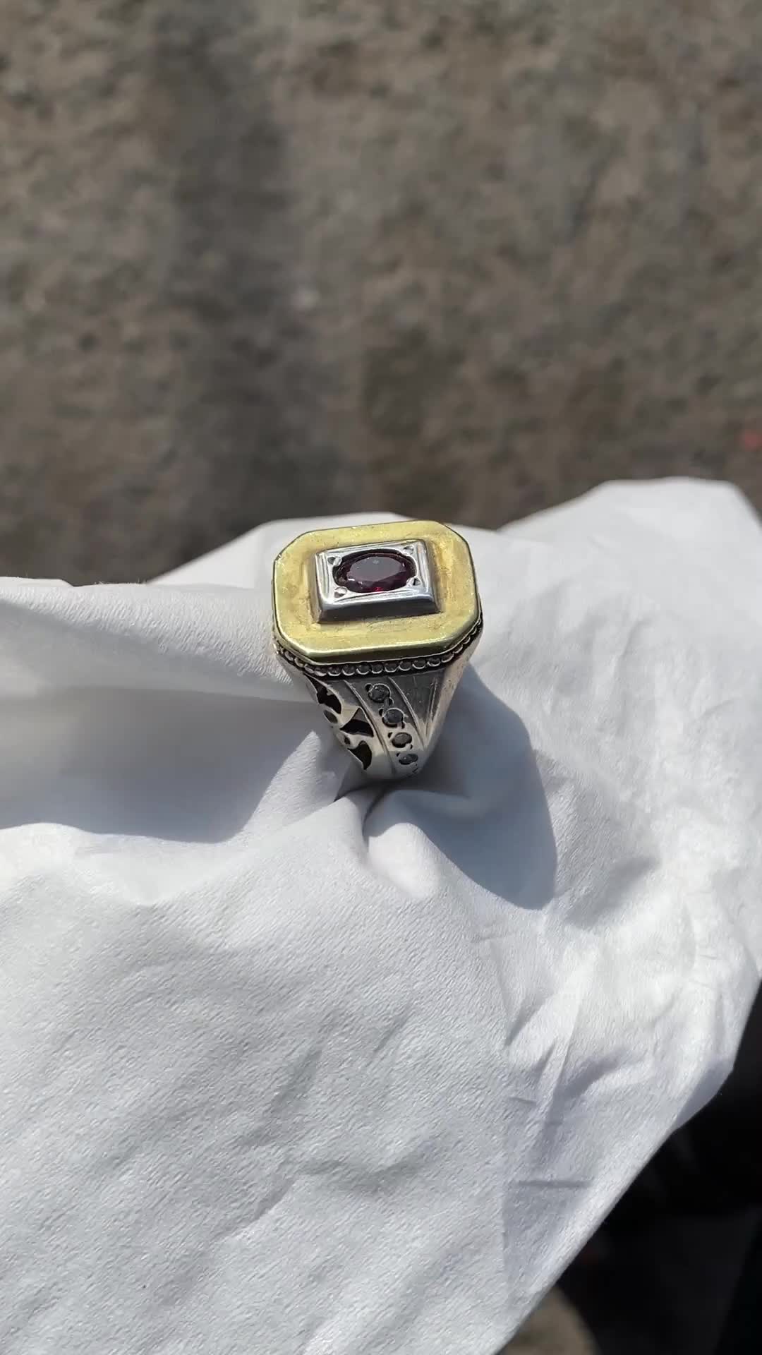 انگشتر یاقوت گارنت|جواهرات|تبریز, |دیوار