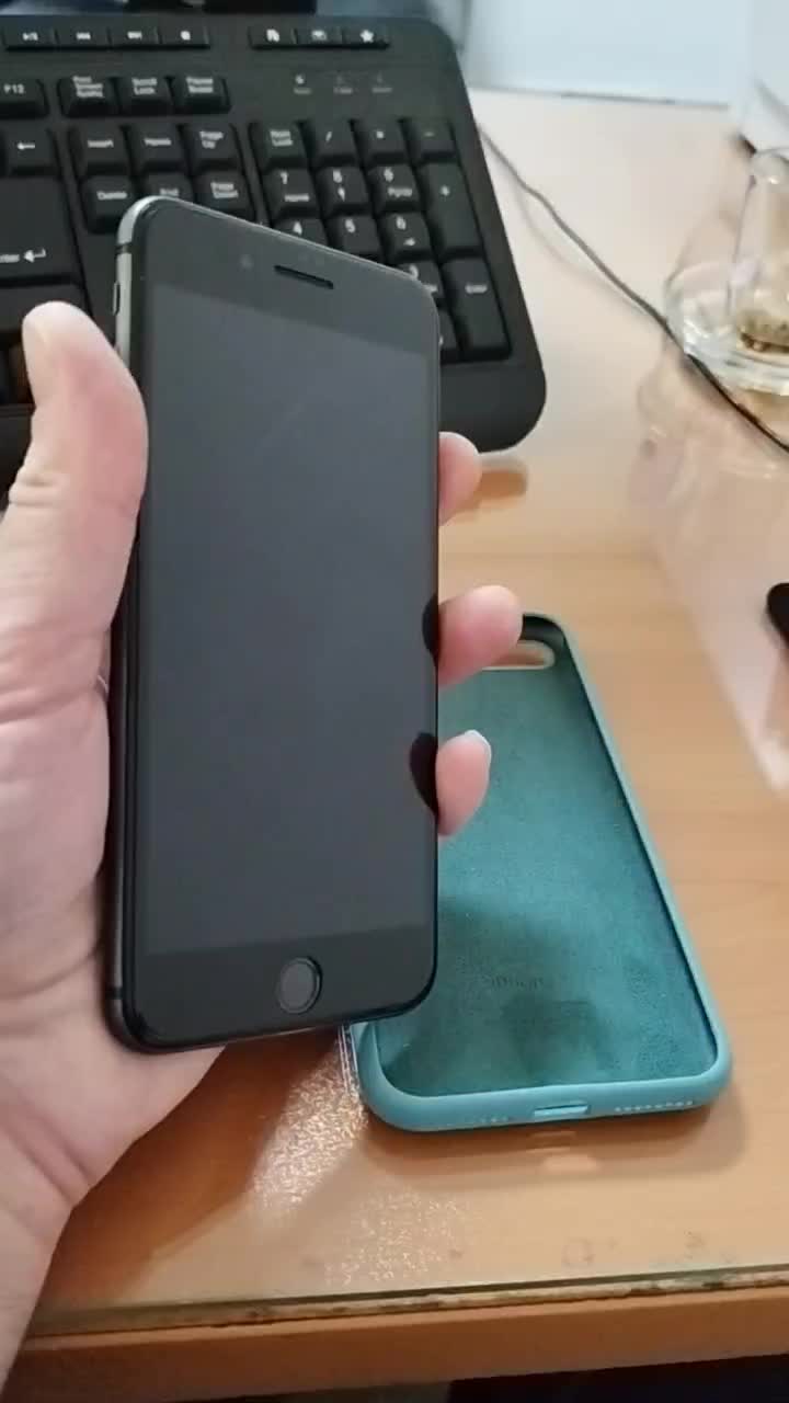 iPhone 8 pluse|موبایل|رشت, شهرک آیت الله منتظری|دیوار