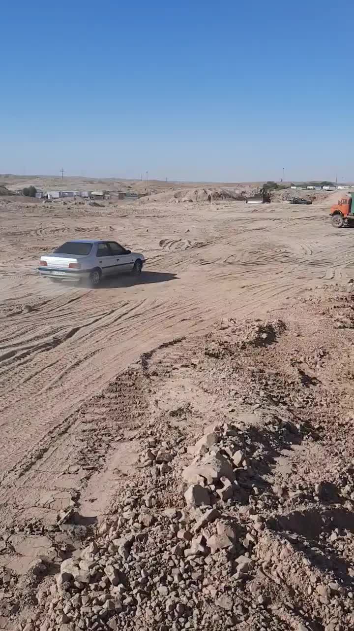 بلدوزر TD25 درحد موتور تازه تعمیر صفر تا صد|خودرو سنگین|دهلران, |دیوار