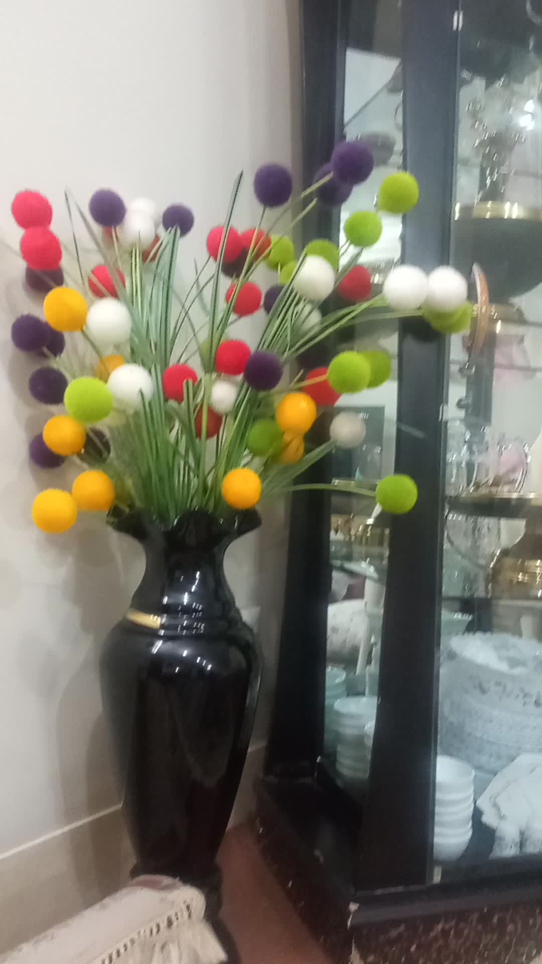 گل مصنوعی درحد نو بسیار خوشرنگ|گل مصنوعی|جرقویه, |دیوار