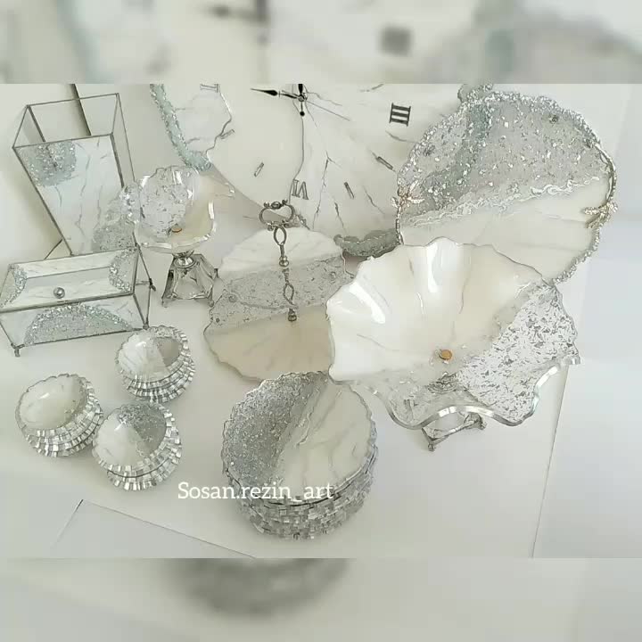 سرویس پذیرایی عروس ب همراه ساعت شبتاب|ظروف سرو و پذیرایی|اراک, |دیوار