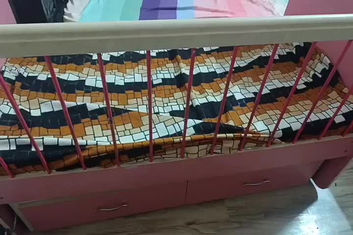 تخت کودک .|تخت و صندلی بچه|مشهد, عبادی|دیوار