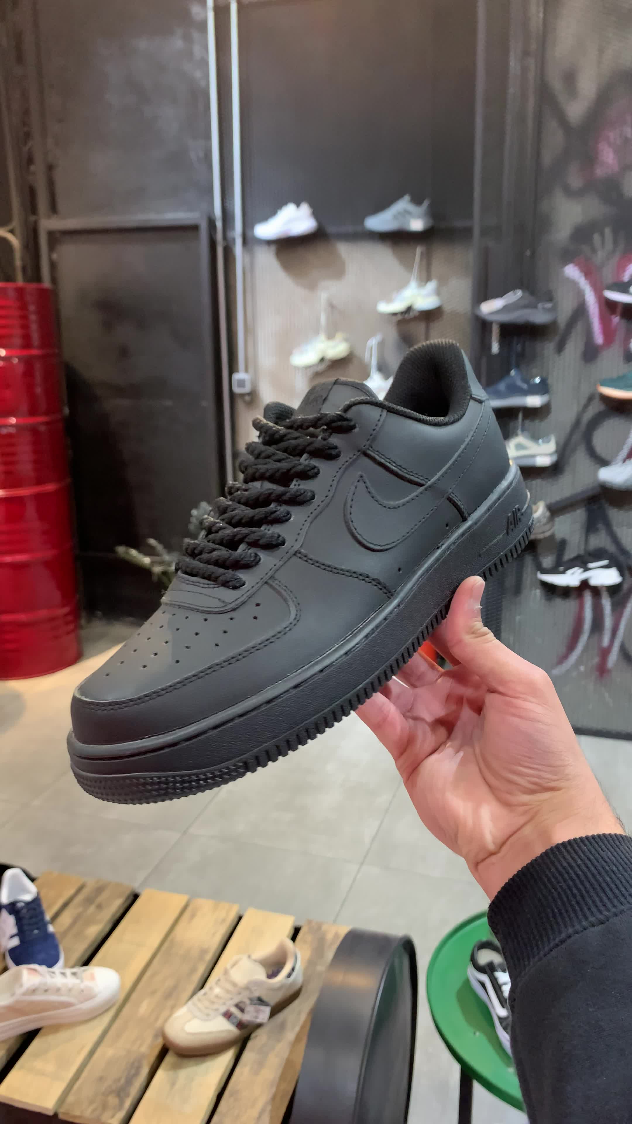 نایک ایرفورس ویتنام سایز ۴۰ و ۴۲|کیف، کفش، کمربند|اصفهان, شهرک کاوه|دیوار