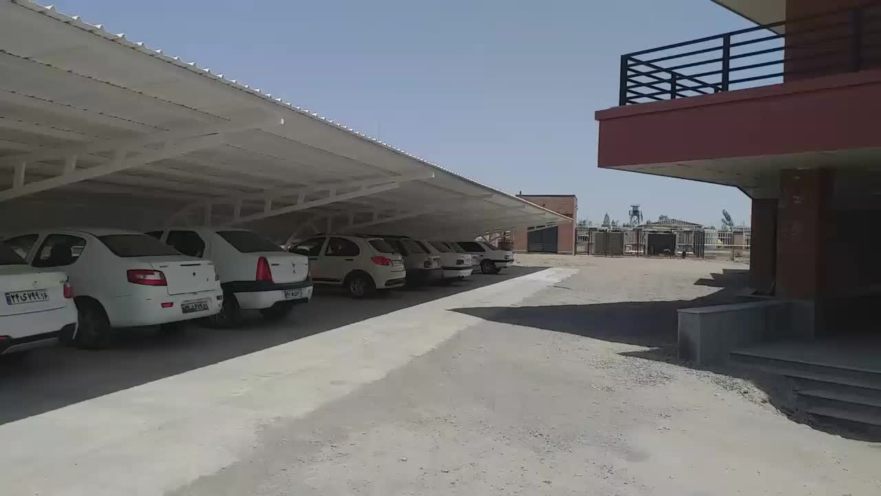 اجرا شیروانی سوله.پارکینگ سایبان پلی کربنات جوشکار|خدمات پیشه و مهارت|قم, نیروگاه|دیوار