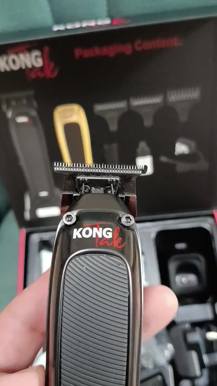 خط زن برند کنگ تک|آرایشگاه و سالن‌های زیبایی|رشت, حمیدیان|دیوار