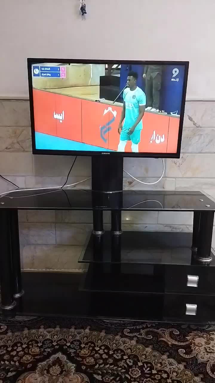 تلویزیون ال ای دی ۳۲ اینچ|تلویزیون و پروژکتور|قم, علی آباد سعدگان|دیوار