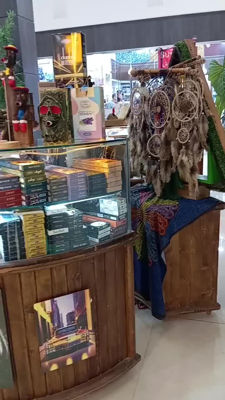 فروش فوری کانتر در بازار دیپلمات همراه با جا|فروشگاه و مغازه|کیش, |دیوار