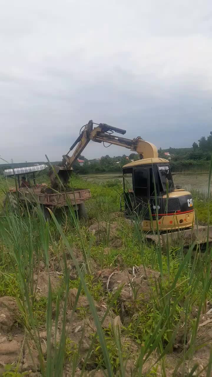 مینی بیل کاتر پیلار ۲۰۰۸|خودرو سنگین|رضوانشهر, |دیوار