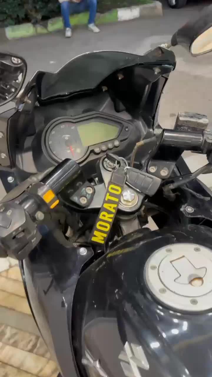 پالس ۲۲۰ مدل ۹۳|موتورسیکلت|رشت, منظریه|دیوار