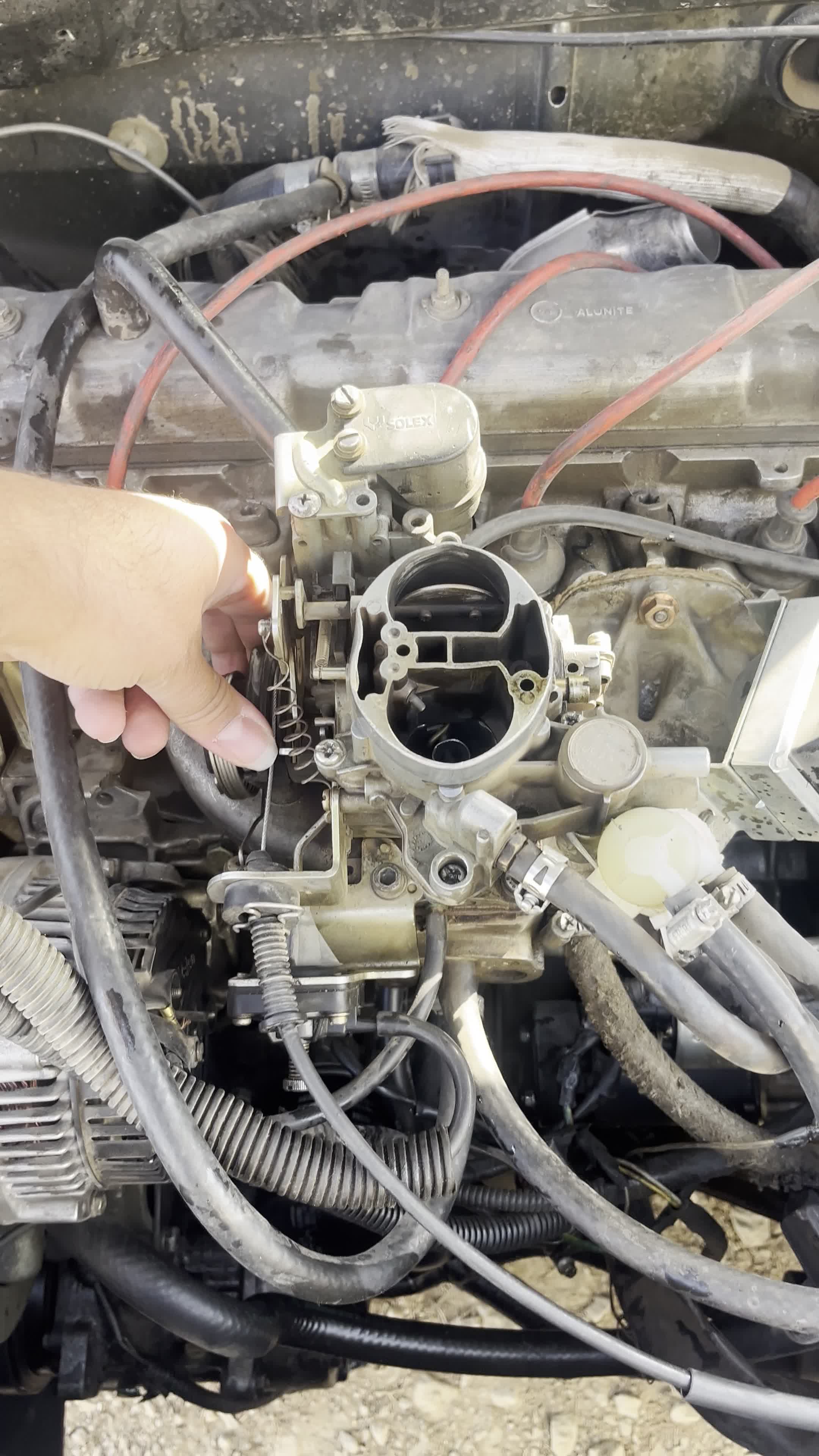 لوازم استوک پژو ۲۰۰۰ کاربرات دلکو مگنت سیم کشی|قطعات یدکی و لوازم جانبی|شاهینشهر, شهرک میلاد|دیوار