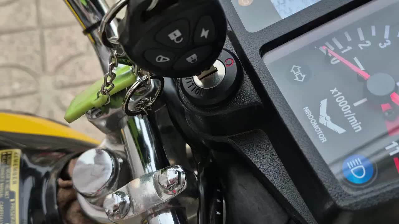 موتور پرواز ۲۰۰|موتورسیکلت|پارس‌آباد, |دیوار