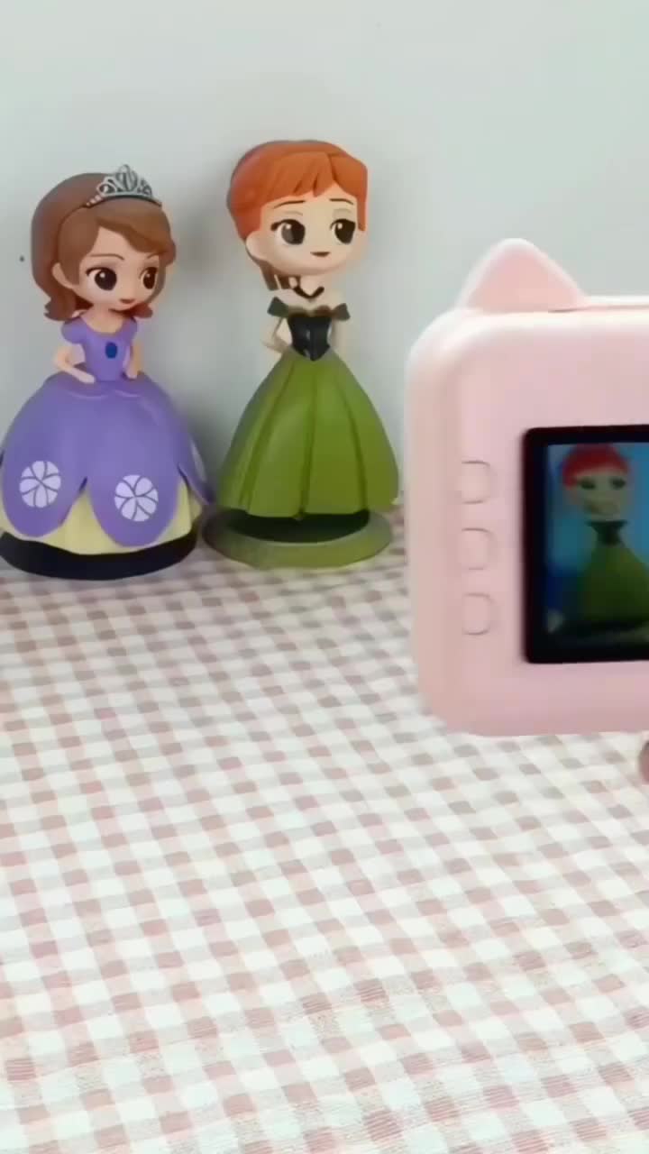 دوربین عکاسی چاپ فوری طرح کودک|دوربین عکاسی و فیلم‌برداری|مشهد, راهنمایی|دیوار