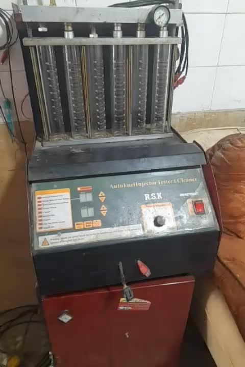 تنظیم موتور برق خودرو امداد در محل شارژ گاز کولر در مرودشت، مسجد رسول، خ شهید غلام‌حسین هاشمی ۸۸