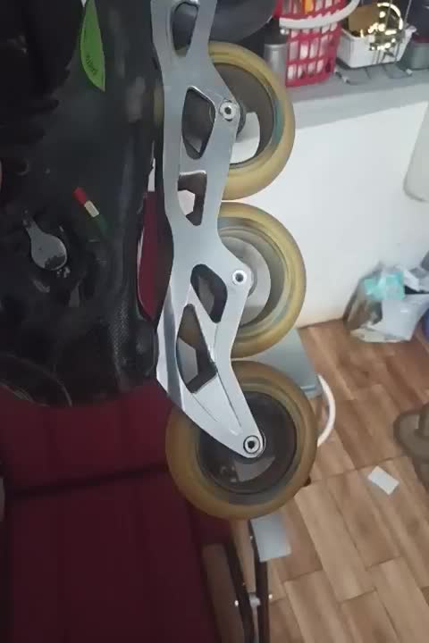 کفش اسکیت حرفه ای مارک لویجینیو|دوچرخه، اسکیت، اسکوتر|اسلام‌‌آباد غرب, |دیوار