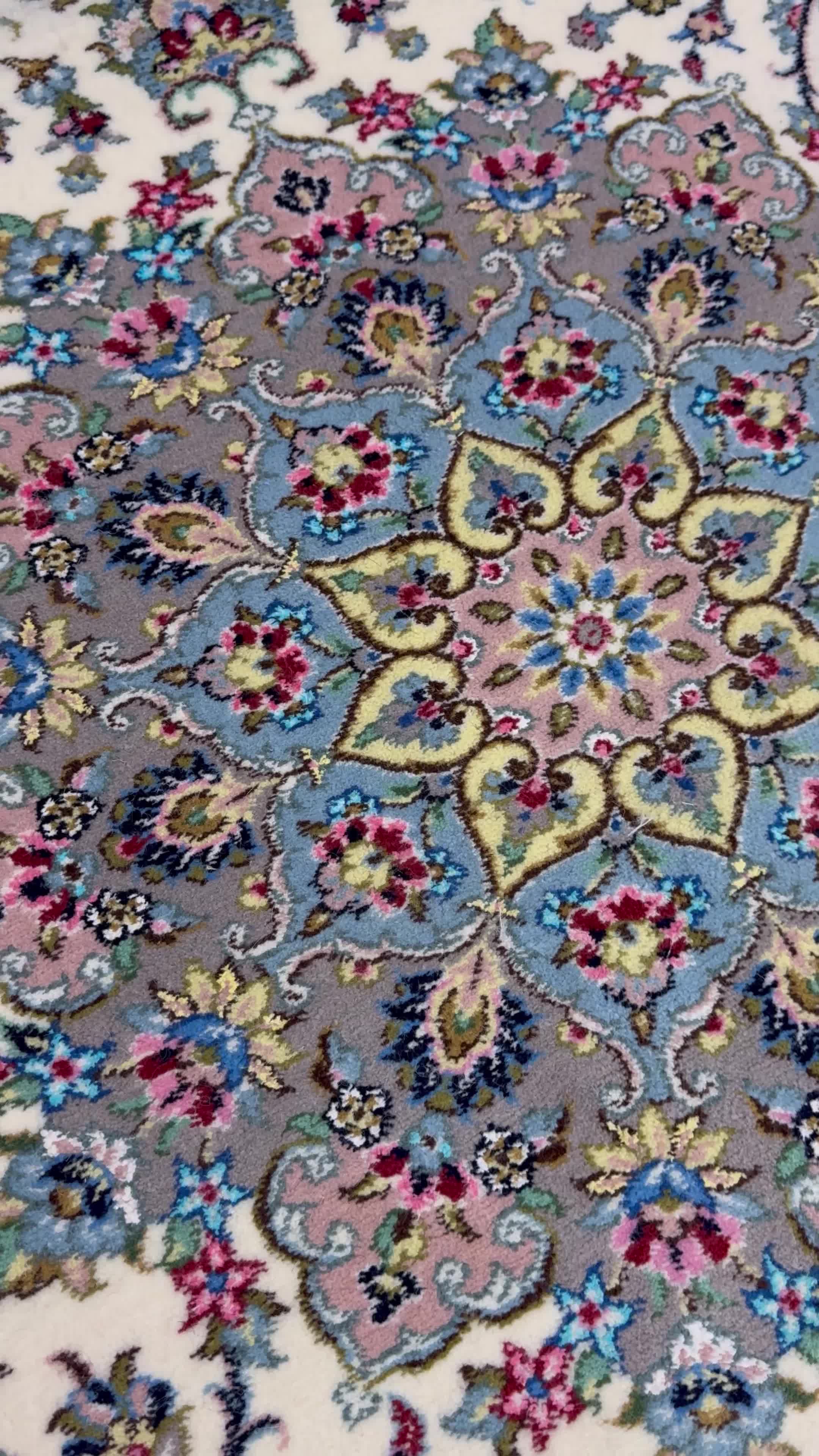 جفت فرش دستبافت ۴۲ خونه ۶ متری|فرش|کاشان, فاز ۱ ناجی آباد|دیوار