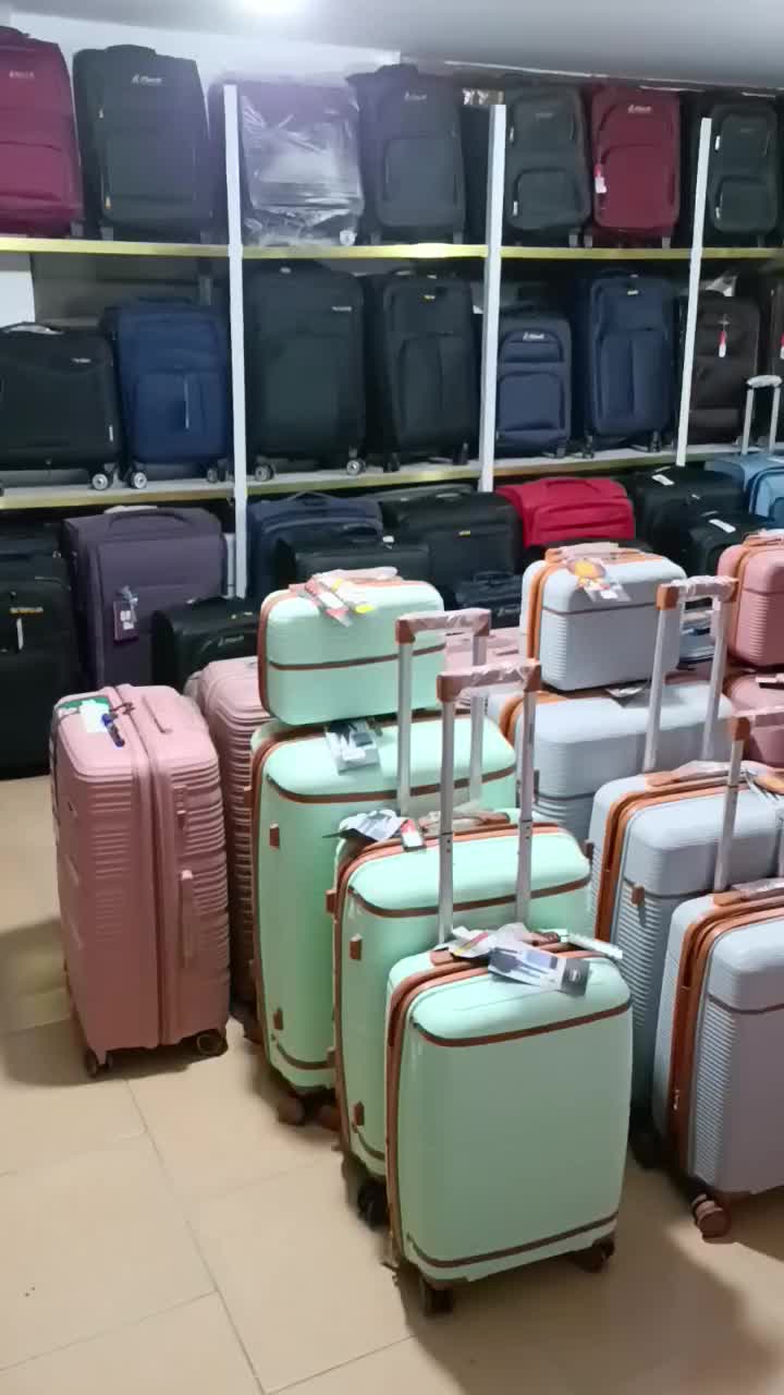 چمدان مسافرتی Mack|کیف، کفش، کمربند|کرمان, |دیوار