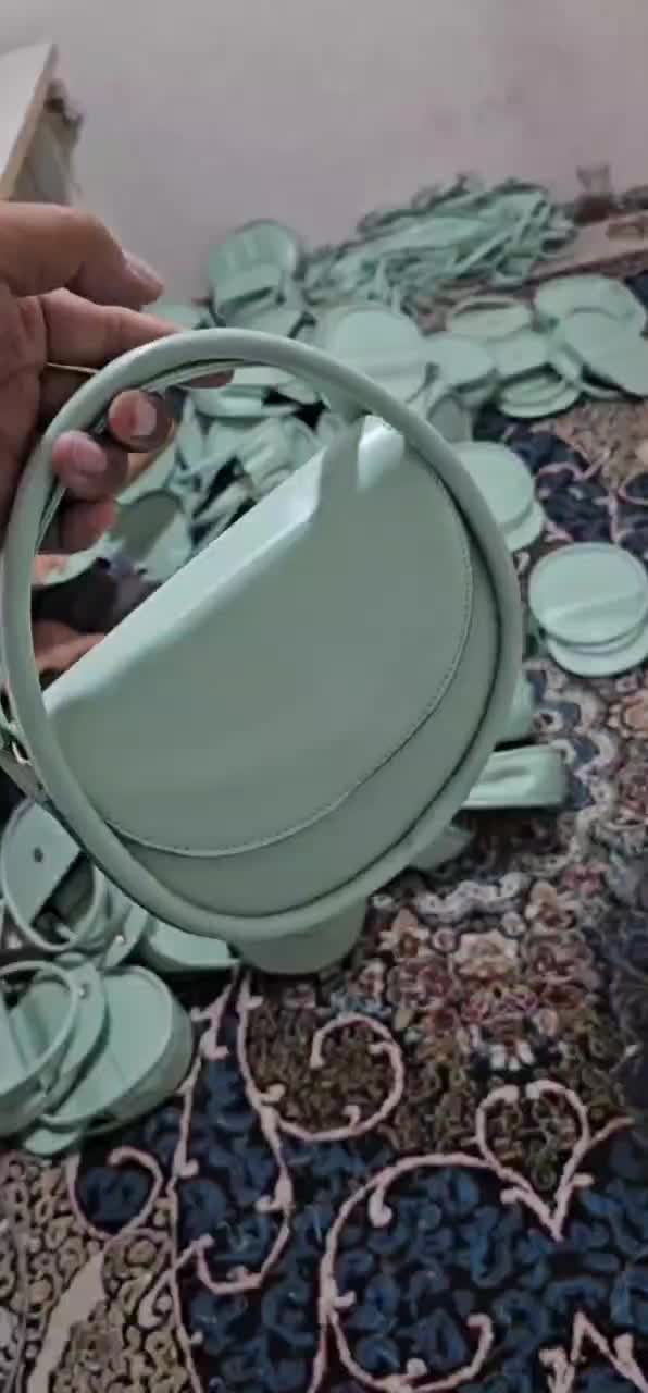 تولید و پخش کیف و کوله زنانه دخترانه عمده اقتصادی|کیف، کفش، کمربند|تهران, بازار|دیوار