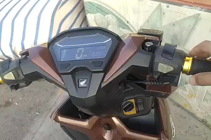 موتور هوندا کلیک|موتورسیکلت|شاهینشهر, سعدی شمالی|دیوار