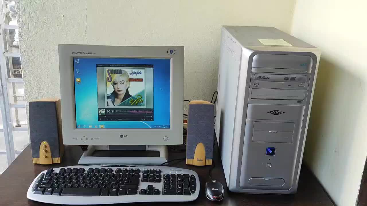 کامپیوتر ۲هسته با رم ۳ ddr2 هارد ۱۶۰ گرافیک ۵۱۲|رایانه رومیزی|چالوس, |دیوار