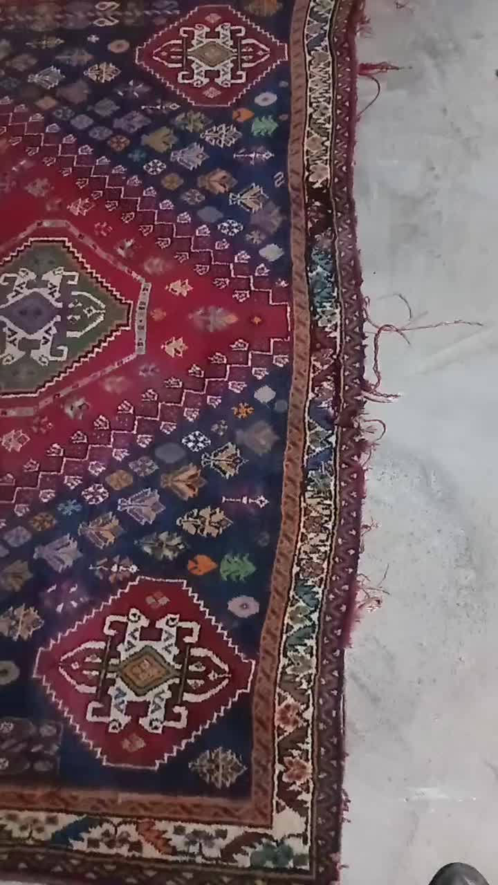 قالی پشمی ارزلن|فرش|شیراز, کوشک میدان|دیوار