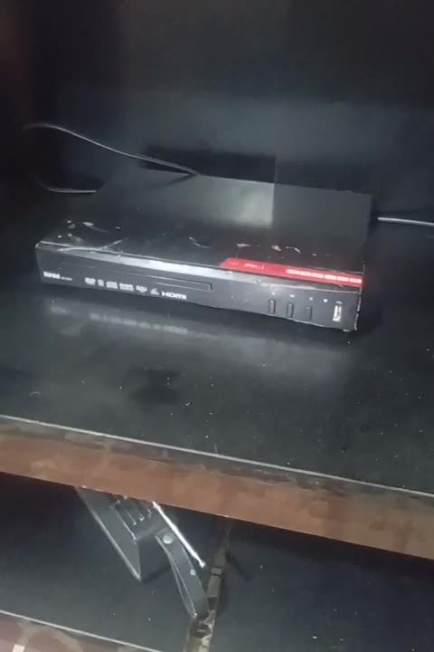 این دیو یدی سالمه فقط کارتون و کنترل ندارد|پخش‌کننده DVD و ویدیو|اردبیل, |دیوار