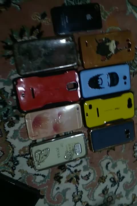 ۹ عدد قاب کوشی نو . هم فروخته میشود|لوازم جانبی موبایل و تبلت|چهارباغ, |دیوار