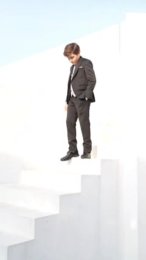 فروشنده|لباس|رشت, آزادگان|دیوار