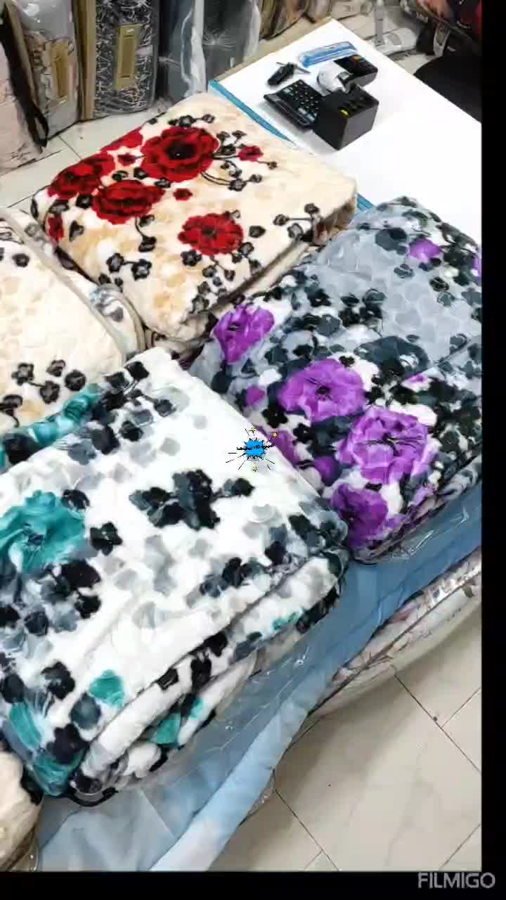 پتوی مسافرتی .|رختخواب، بالش، پتو|بوشهر, |دیوار