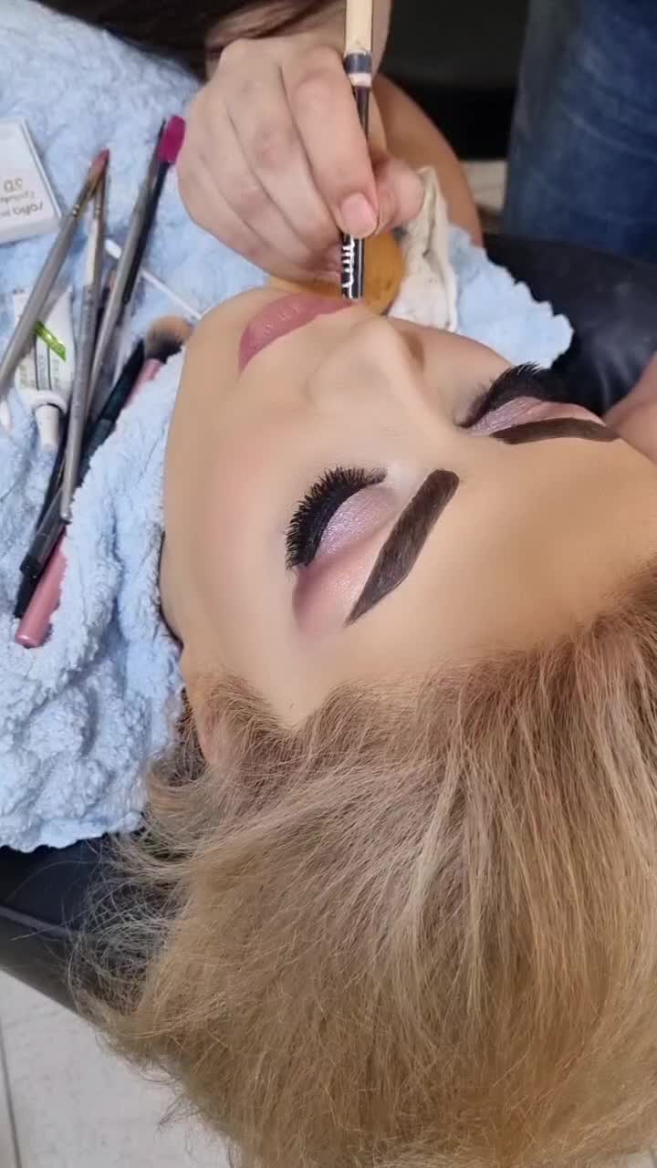 سالن زیبایی  و آموزشگاه  عروس فرنوش آمل میکاپ|خدمات آرایشگری و زیبایی|آمل, |دیوار