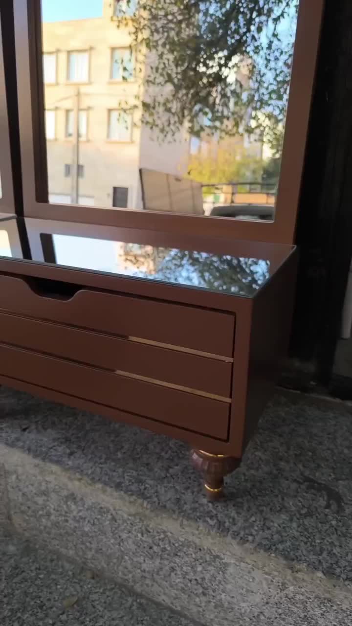 آینه آلیور|آینه|همدان, |دیوار