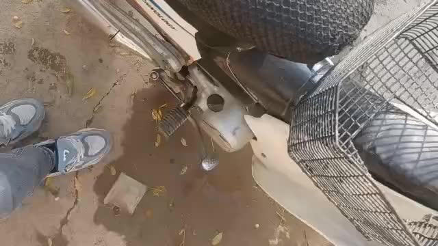 ویو مزایده ای مودناس کریس ۱۱۰ روشن|موتورسیکلت|تهران, تهرانسر مرکزی|دیوار