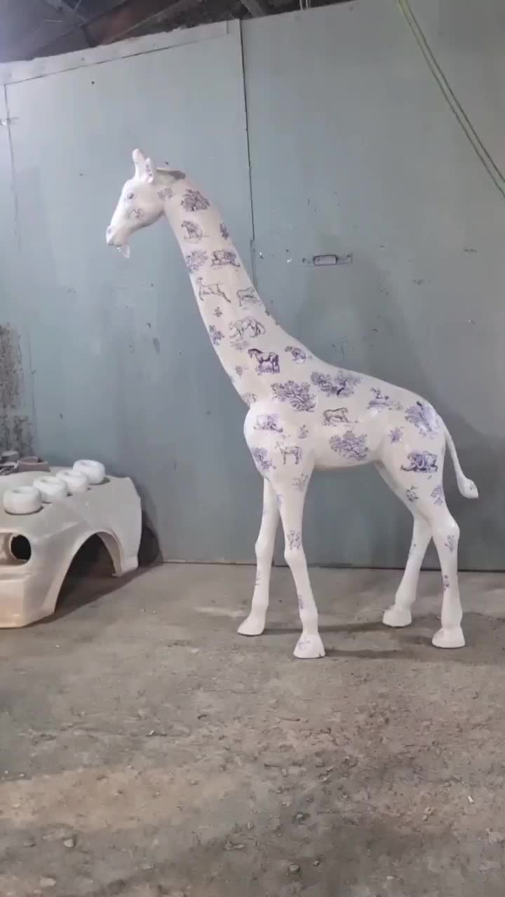 مجسمه زرافه کنارسالنی سردیس، لوستر زرافه پارامتریک|مجسمه، تندیس، ماکت|تهران, وردآورد|دیوار