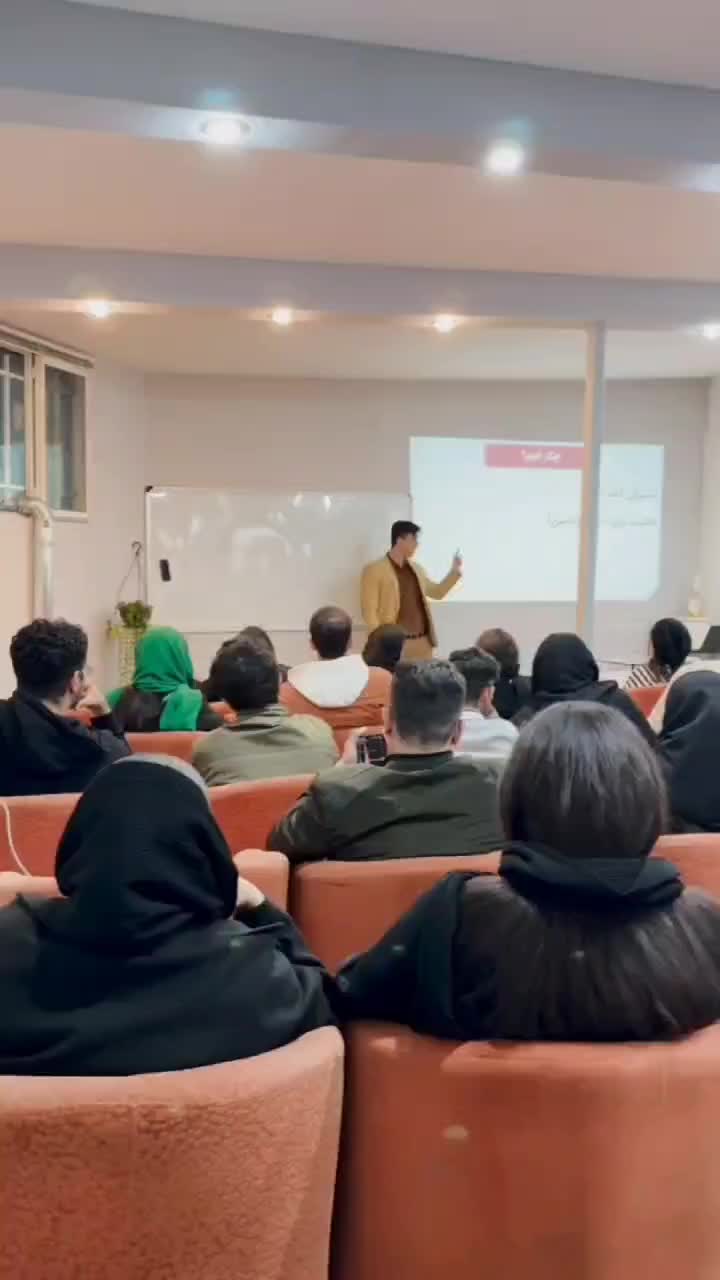 آموزش تولید محتوا با Ai، اَدمــینی حوزه زیبایی|استخدام درمانی، زیبایی، بهداشتی|شیراز, معالیآباد|دیوار