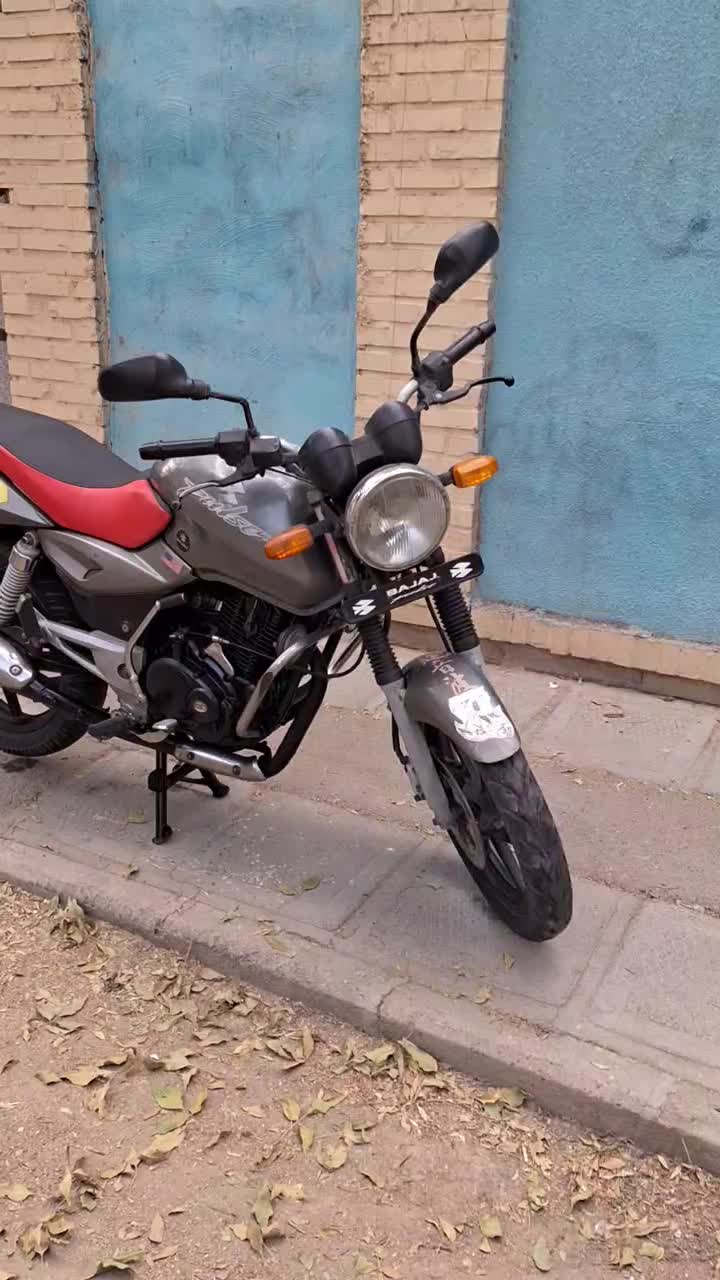 پالس 180 نقره ایی مدل 87 بسیار تمیز|موتورسیکلت|اسلامشهر, شهرک واوان|دیوار