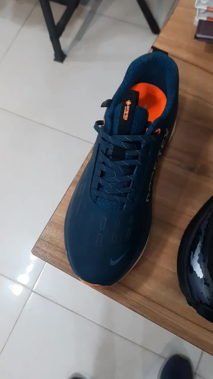 کتونی ویتنامی تک سایز|کیف، کفش، کمربند|زنجان, |دیوار