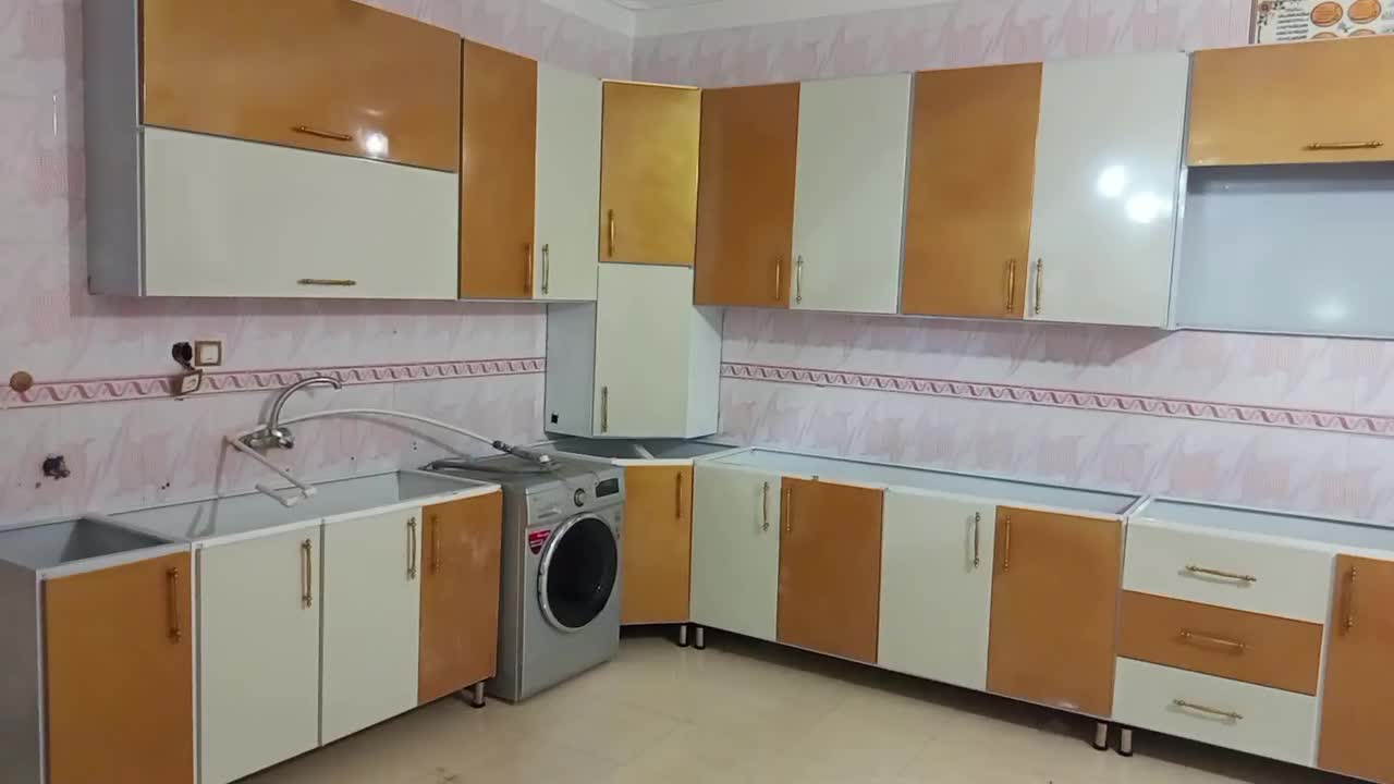 شاگردویااستادکابینت سازی میخام|استخدام صنعتی، فنی، مهندسی|خاش, |دیوار