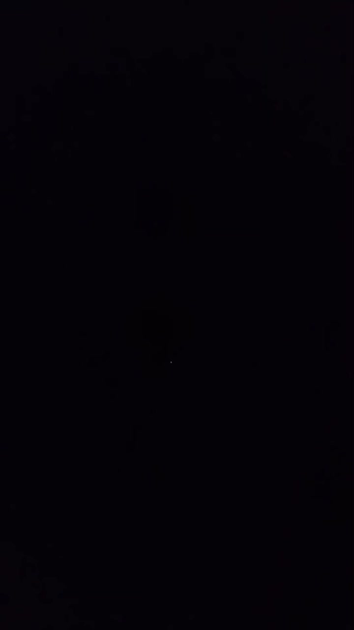 کنار سالنی|چراغ خواب و آباژور|تهران, آبشار تهران (دریاچه)|دیوار