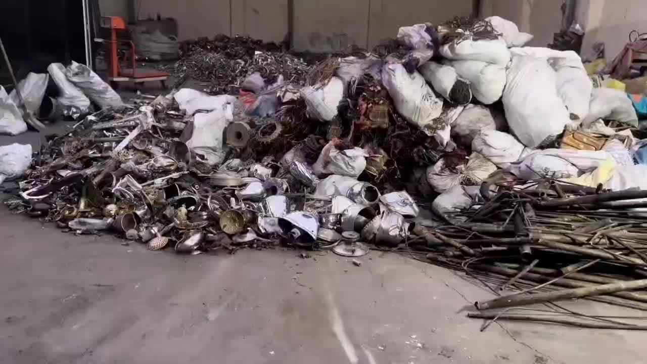 خرید فروش ضایعات آهن چدن مس برنج آلمینیوم درپنجره|عمدهفروشی|مشهد, امام رضا (ع)|دیوار