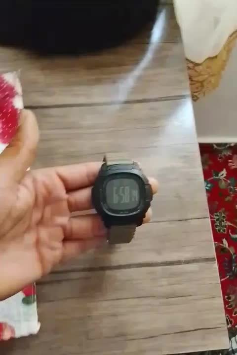 ساعت|ساعت|مشهد, کوی دروی|دیوار