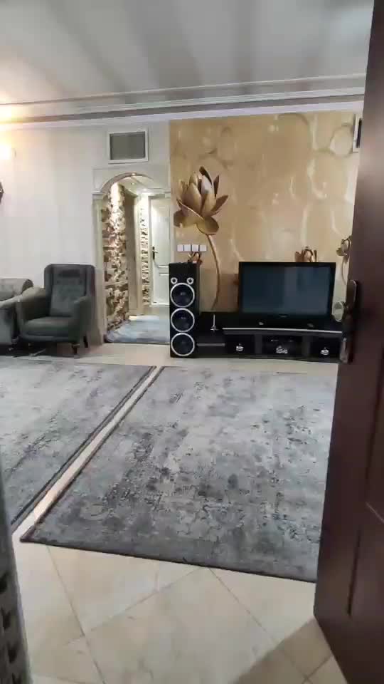 132متر آپارتمان تک واحدی 3 خواب مرکز شهر|فروش آپارتمان|ورامین, ورامین|دیوار