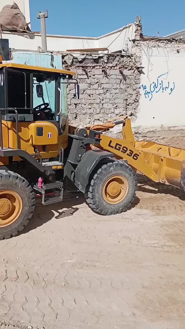 خاک برداری، گودبرداری ،زیرسازی، بتن مگر تضمین قیمت|خدمات پیشه و مهارت|بوشهر, |دیوار