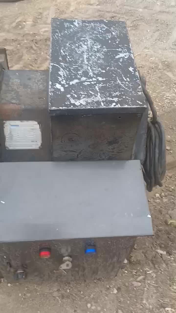 پرکنز ۴سیلندر ژنراتور ۳۰کیلوات|ماشین‌آلات صنعتی|درب گنبد, |دیوار