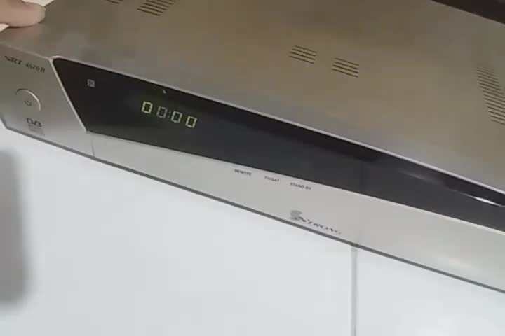 دو دستگاه گیرنده دیجیتال معمولی|صوتی و تصویری|پرند, فاز ۶|دیوار