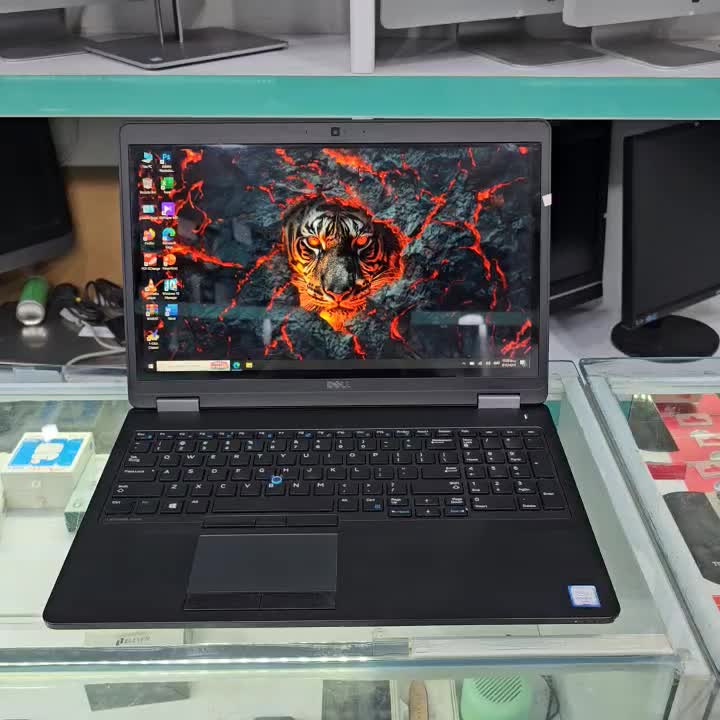 لپتاپ DELL صفحه نمایش لمسی i7  و گرافیکدار|رایانه همراه|یاسوج, |دیوار