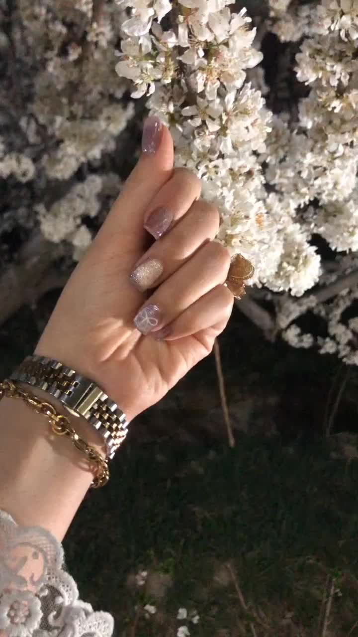 انواع کاشت ناخن|خدمات آرایشگری و زیبایی|مشکین‌دشت, |دیوار