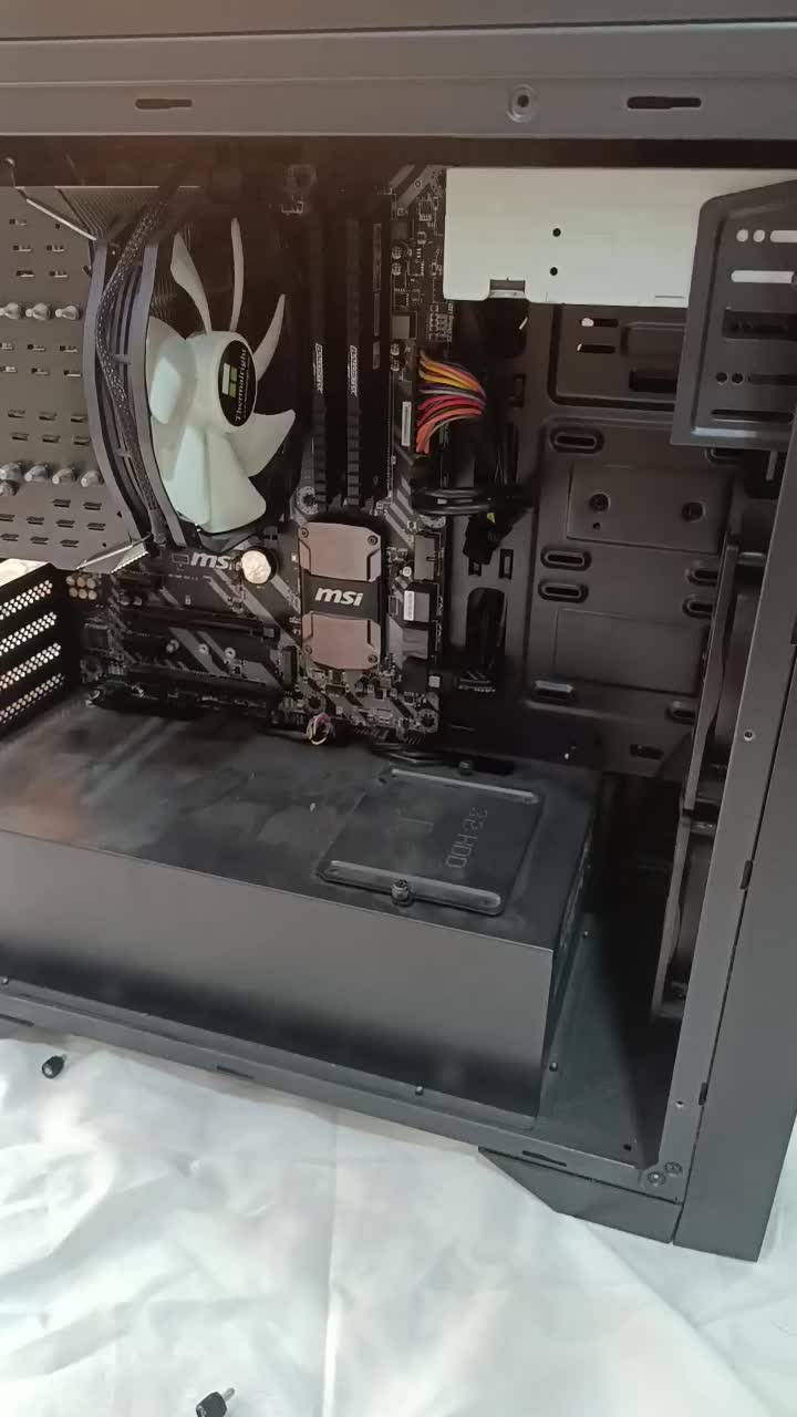 فروش کیس گیمینگ  کامپیوتر با قطعات|رایانه رومیزی|بندرعباس, |دیوار