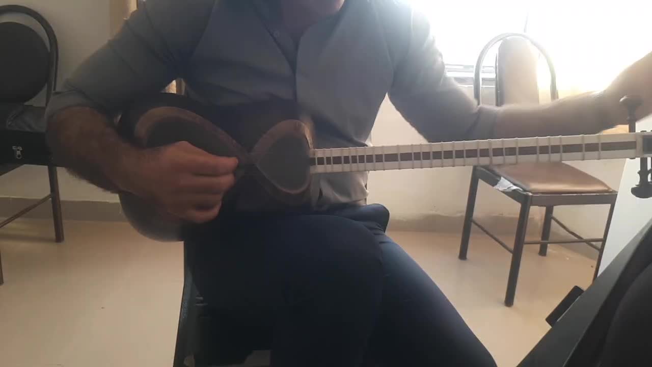 تار|سازهای سنتی|ایلام, |دیوار