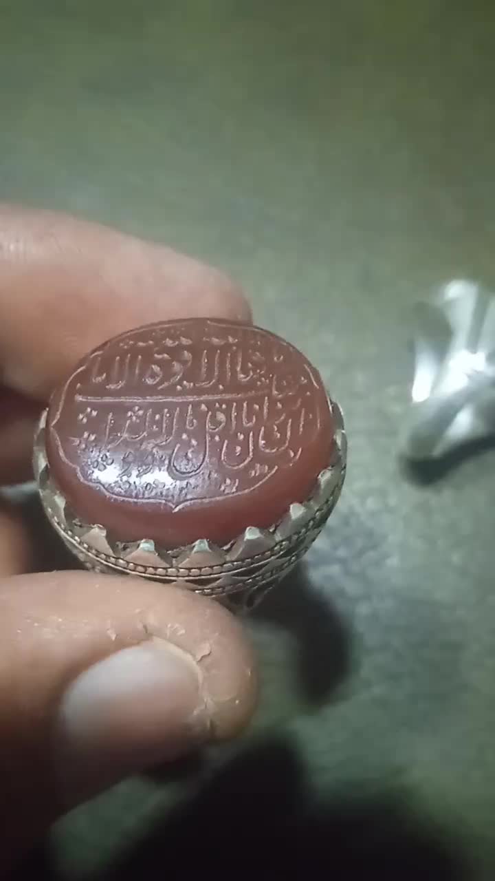 فروش دو عدد انگشتر خطی قدیمی قیمت 32000000ملیون|جواهرات|شیراز, شریفآباد|دیوار
